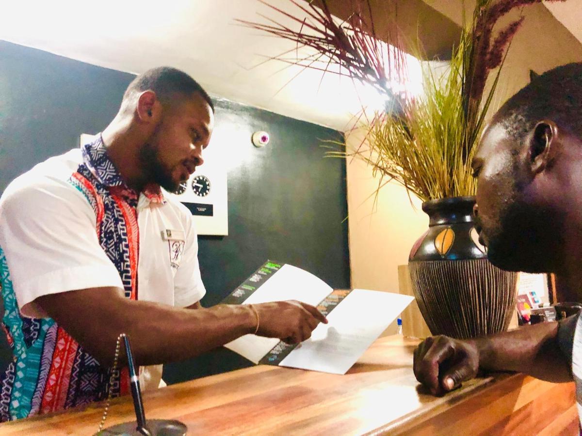 Detente Hotel Abidjan Kültér fotó