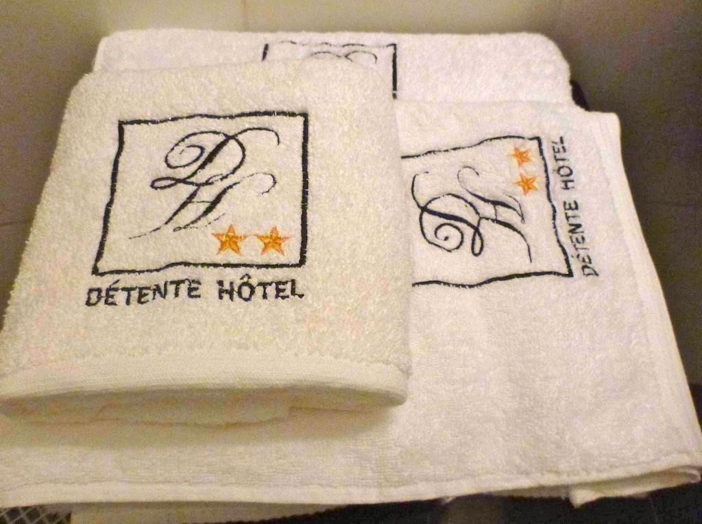 Detente Hotel Abidjan Szoba fotó
