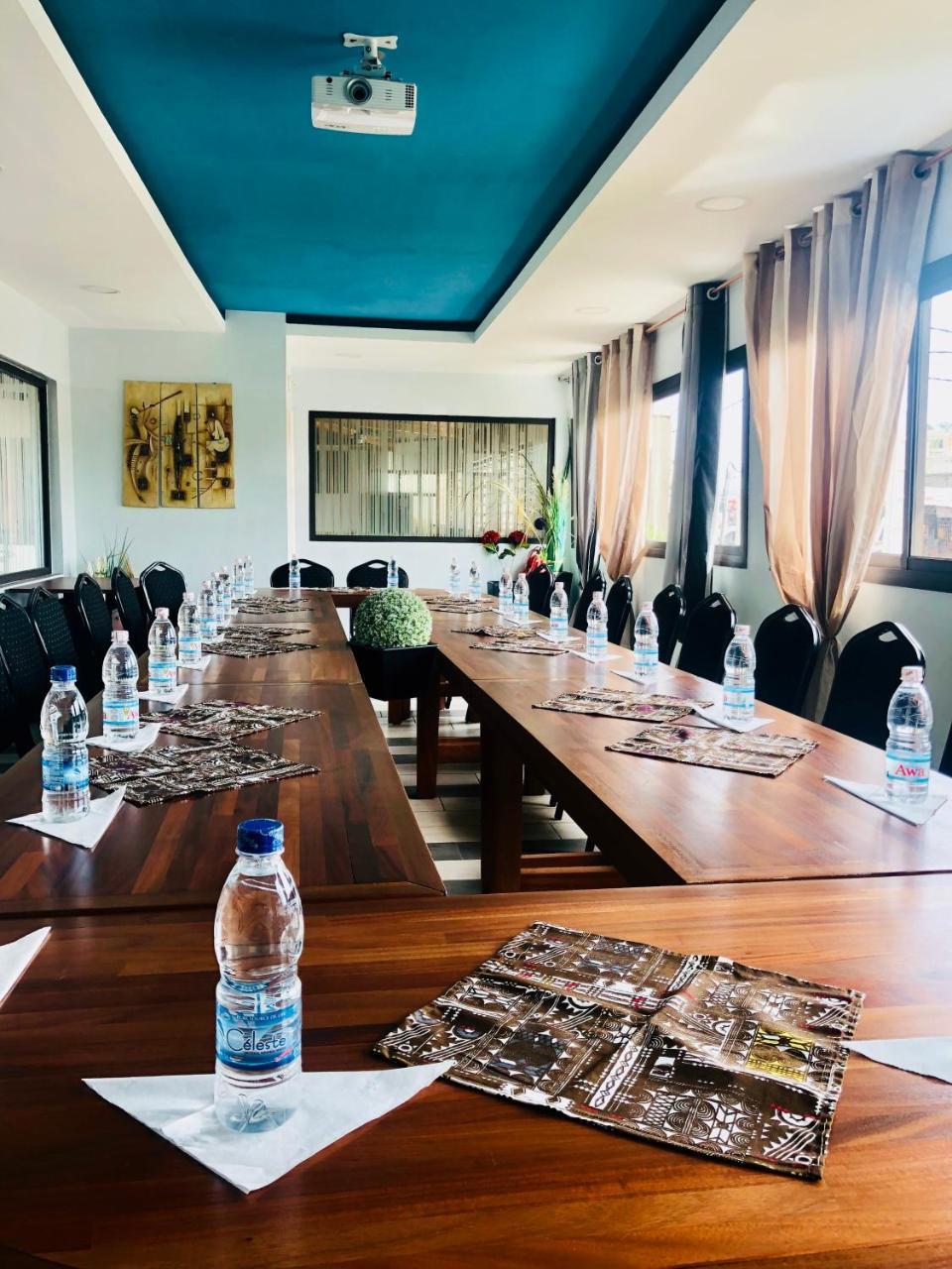 Detente Hotel Abidjan Kültér fotó