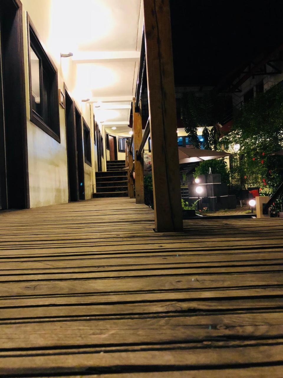 Detente Hotel Abidjan Kültér fotó