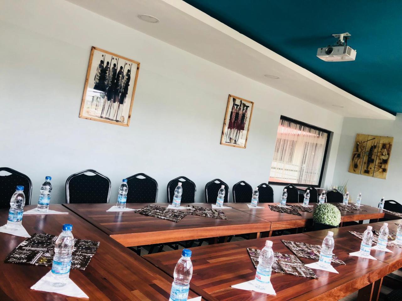 Detente Hotel Abidjan Kültér fotó